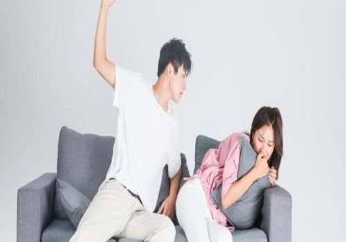 <b> 长沙出轨取证：家庭冷暴力可以报警吗</b>